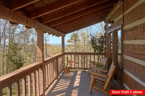  2 Bedroom cabin with Rocking Chairs and View - Hillbilly Deluxe