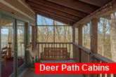 2 bedroom Cabin with hot tub and porch swing