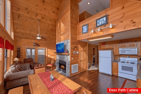 2 Bedroom Cabin near Pigeon Forge and Gatlinburg - A Wolf's Den