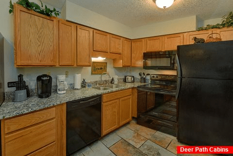 3 bedroom condo with Full Kitchen - Hearthstone 360