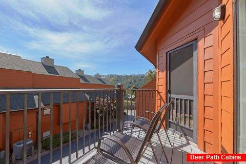 Luxurious Gatlinburg Condo with private balcony - Hearthstone 360