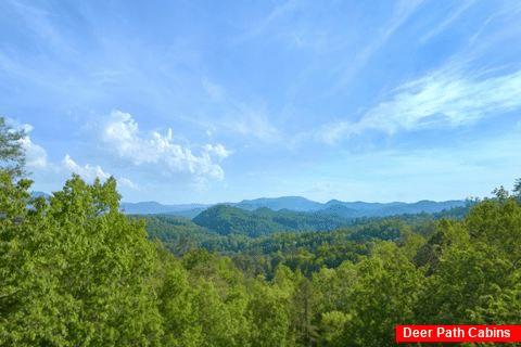 View of the Smoky Mountains from 3 bedroom cabin - A Lazy Bear's Hideaway