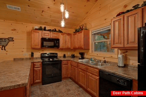 3 Bedroom Cabin with Fully Equipped Kitchen - Almost Paradise