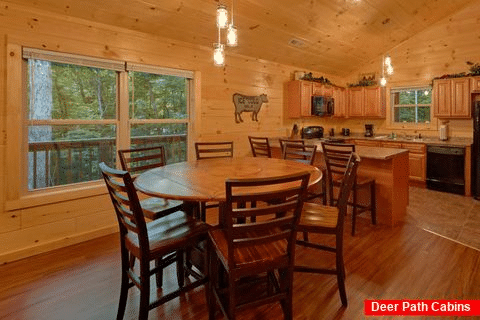 Luxurious 3 Bedroom Cabin with Dining for 9 - Almost Paradise