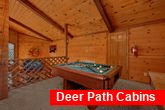 3 Bedroom Cabin with Pool Table in Loft 