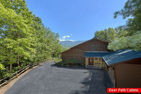 3 Bedroom Cabin with Paved Driveway Gatlinburg - Emerald View