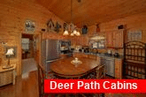 4 bedroom cabin with Spacious Dining Room 