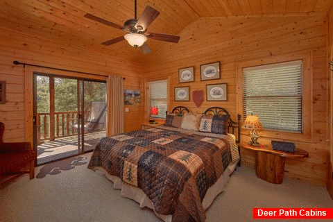 4 Bedroom Cabin with Master King Suite - Hillbilly Hideaway