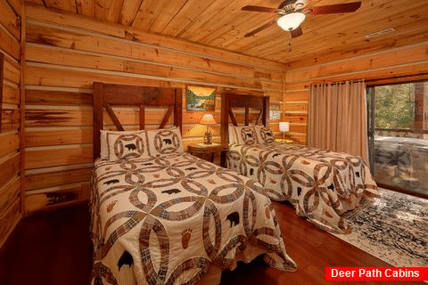 Cabin Rental with 2 Full beds in bedroom - Hillbilly Hideaway