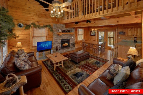 5 Bedroom Cabin with Spacious Living Room - Big Bear Lodge