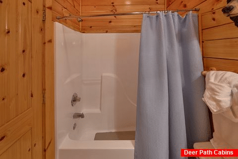 1 Bedroom 1 Bath Cabin Sleeps 6 - Saw'n Logs