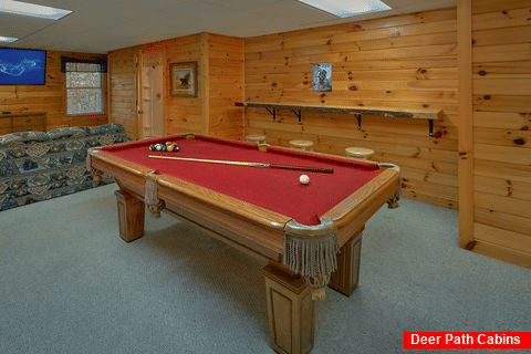 Large Game Room with Pool Table 1 Bedroom - Saw'n Logs