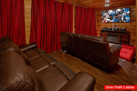 Spacious 4 Bedroom Cabin with Theater Room - Major Oaks