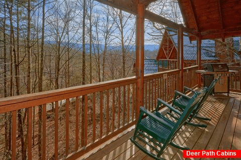 Pigeon Forge 4 Bedroom Cabin with Rocking Chairs - Major Oaks