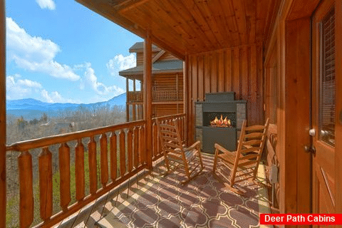 Smoky Mountain Cabin with Outdoor Fireplace - Majestic View