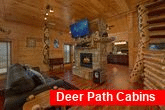 5 bedroom cabin with fireplace in Master Bedroom