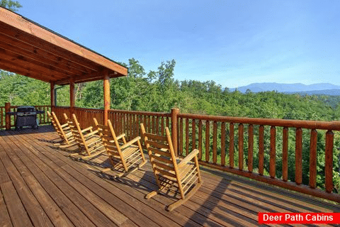 Mountain Views from 4 bedroom Luxury cabin - Absolutely Viewtiful