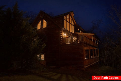 Night Views from luxurious 4 bedroom cabin - Absolutely Viewtiful