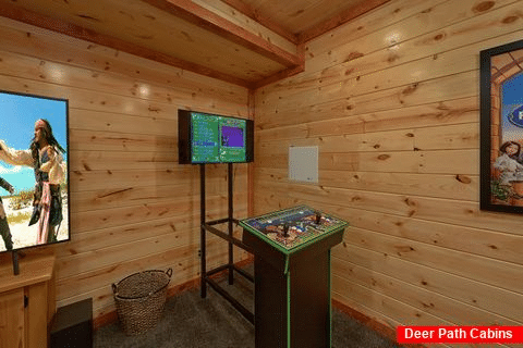 6 Bedroom Cabin with Arcade Game - Splashin On Smoky Ridge