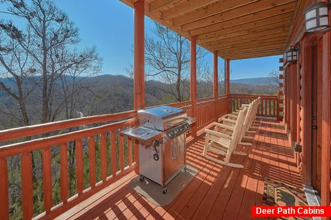 Luxury Cabin with View and Propane Grill - Splashin On Smoky Ridge