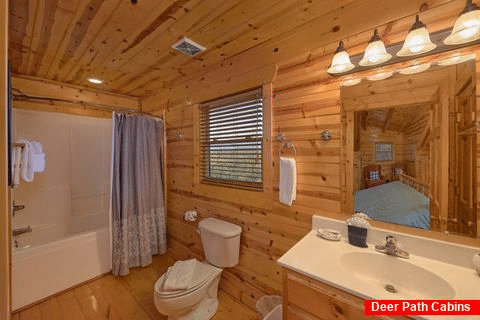 Master Suite Full Bath Room - The Woodsy Rest