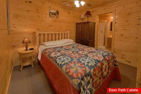 3 Bedroom 3 Bath Cabin Sleeps 8 Gatlinburg - American Honey