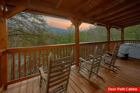 3 Bedroom Cabin with Covered Deck and Rockers - American Honey