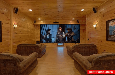 Theater Room in Premium 9 bedroom cabin - Summit View Lodge