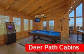 9 bedroom cabin with Pool Table and arcade game
