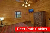 9 Bedroom cabin rental with 7 Private King Beds