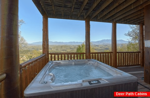 Luxury cabin with hot tub and Mountain Views - Summit View Lodge
