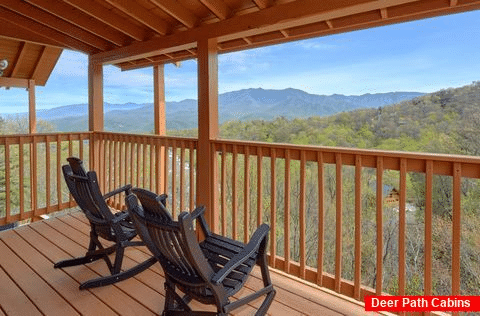 Gatlinburg cabin with Mountain Views from deck - A Spectacular View to Remember