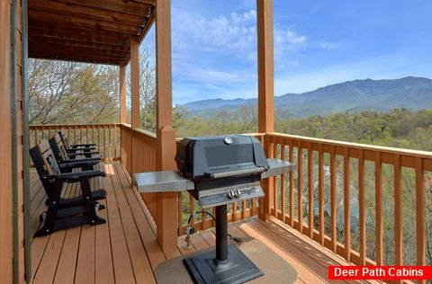 5 bedroom cabin with hot tub, grill and Views - A Spectacular View to Remember