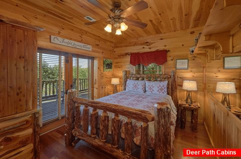 Bedroom with Mountain Views in Premium Cabin - Majestic Peace