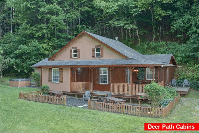 Can't Bear To Leave Cabin Rental Photo
