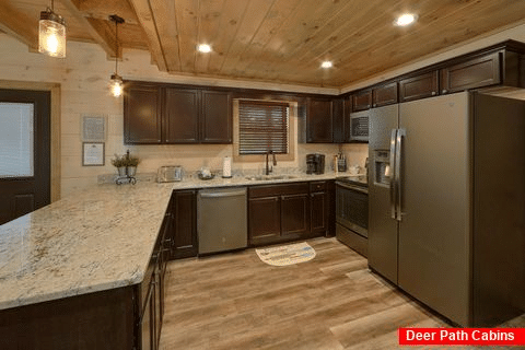 Fully Equipped Kitchen 4 Bedroom Sleeps 14 - Dream Mountain Cove