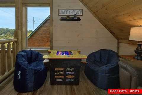 Open Lofe wit Arcade Game and Sitting Area - Dream Mountain Cove