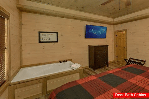 Mastere Suite with Jacuzzi Tub - Dream Mountain Cove