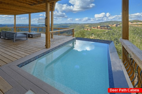 Premium 5 bedroom cabin rental with private pool - A Castle in the Clouds