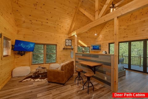 1 bedroom cabin with spacious living room - Tennessee Treehouse