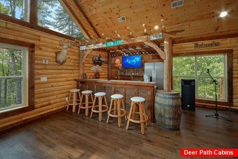 Large 5 Bedroom Cabin with Bar and Game Room - Bar Mountain II