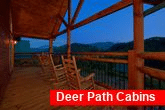 Luxurious 3 bedroom cabin with mountain views
