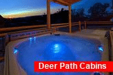 Luxurious cabin with 3 bedrooms and hot tub