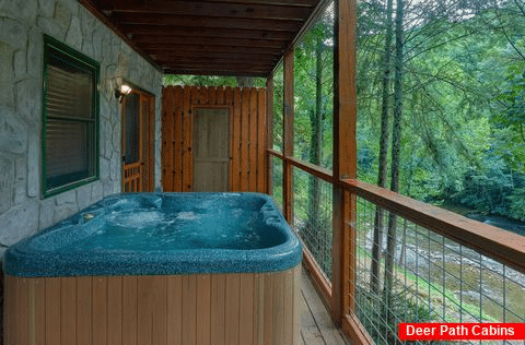 Premium Cabin with hot tub overlooking the river - River Edge