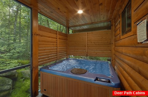 2 Bedroom Cabin with Private Hot Tub - Noah's Getaway