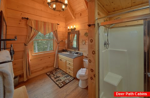 6 Bedroom 6 Full Bath Cabin Sleeps 18 - KenKnight's Wilderness Lodge