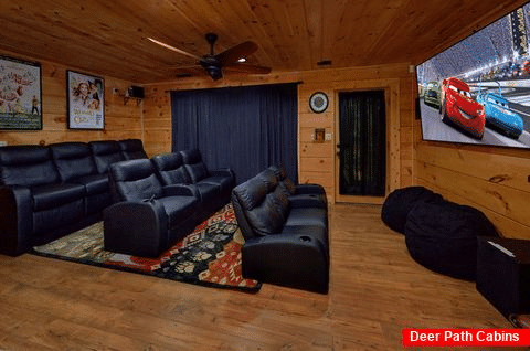 6 Bedroom Cabin with Theater Room Sleeps 18 - KenKnight's Wilderness Lodge