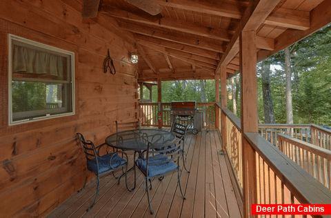 Wrap Around Deck 6 Bedroom Cabin Sleeps 18 - KenKnight's Wilderness Lodge