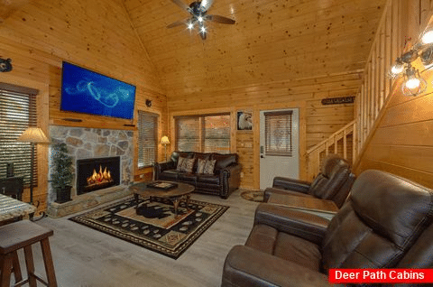 Pigeon Forge 2 Bedroom Cabin with Gas Fireplace - Lovers Paradise