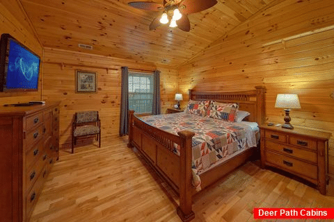 Master bedroom with king bed in 3 bedroom cabin - LoneStar